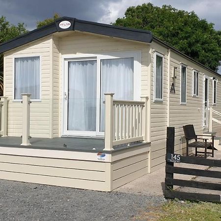 Port Haverigg Marina Village Милом Экстерьер фото