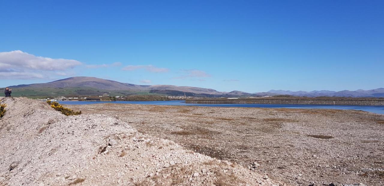Port Haverigg Marina Village Милом Экстерьер фото