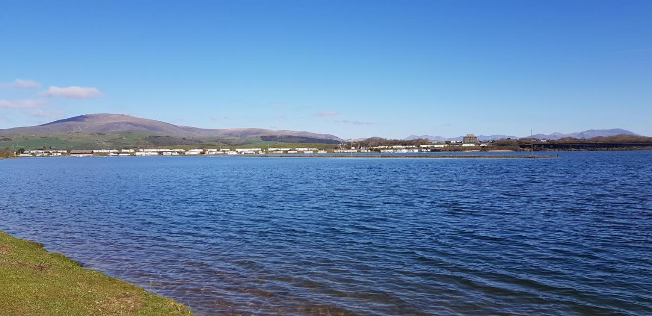 Port Haverigg Marina Village Милом Экстерьер фото