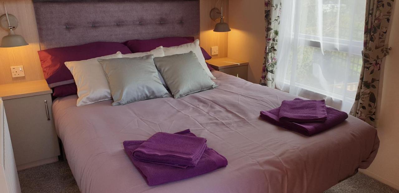 Port Haverigg Marina Village Милом Экстерьер фото