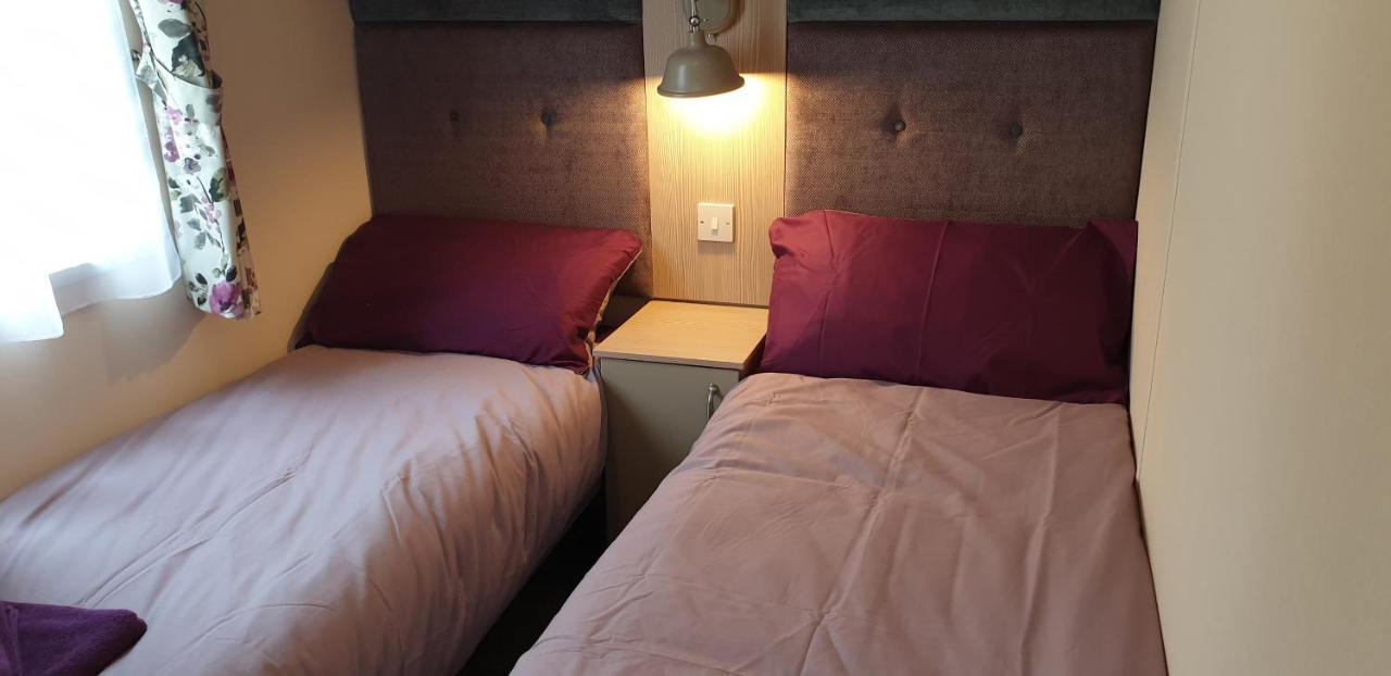 Port Haverigg Marina Village Милом Экстерьер фото