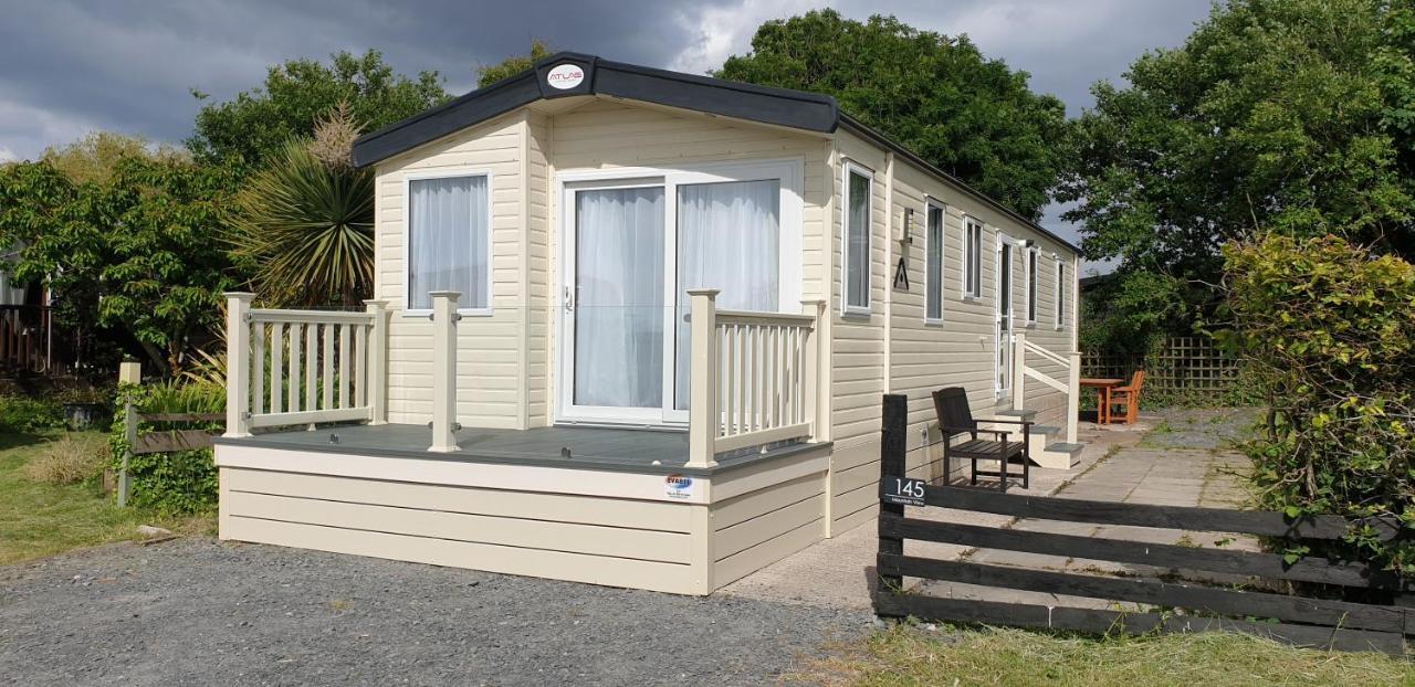 Port Haverigg Marina Village Милом Экстерьер фото